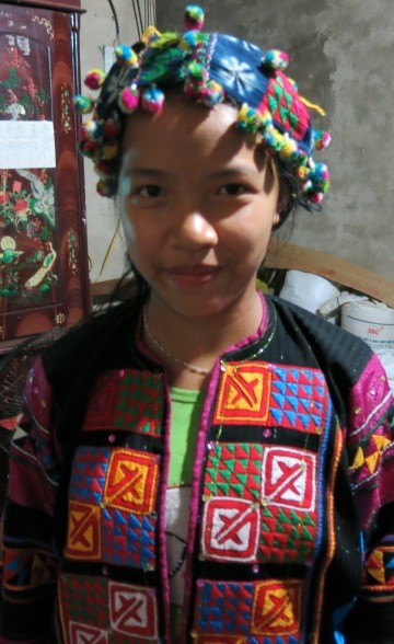 Утонченная красота традиционной одежды народности Лоло - ảnh 2